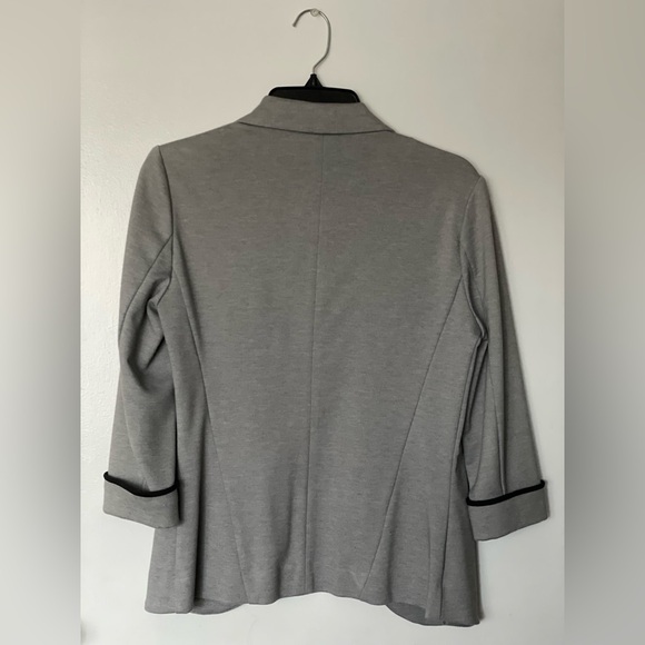 Suzy Shier 3/4 Length Tapered Blazer Size XS - Picture 2 of 8